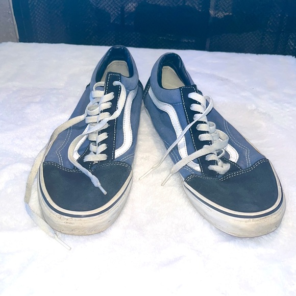 Vans - Picture 6 of 7